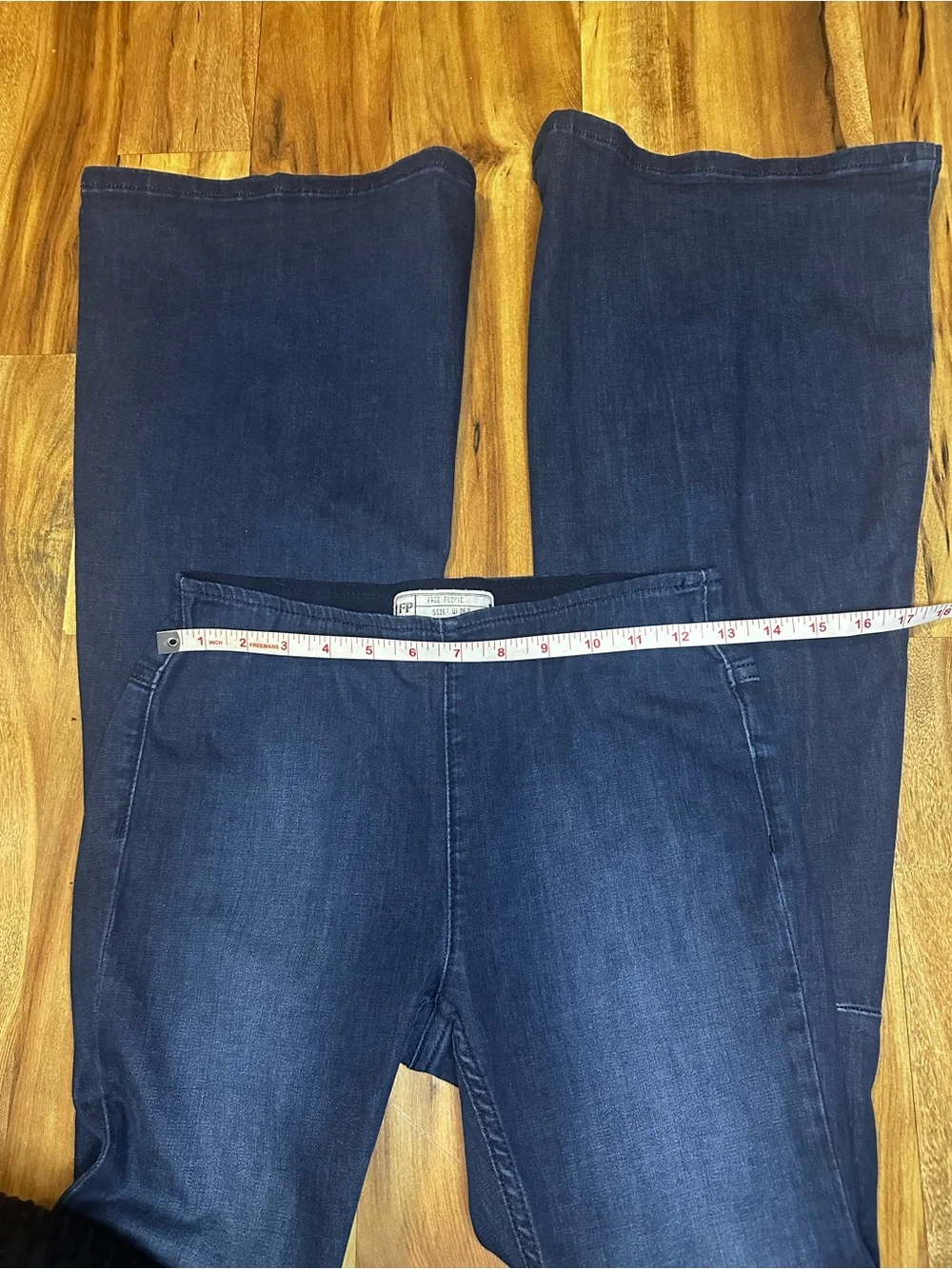 Free People Pull On Flare Jeans Women’s 26 Dark Wash Stretch Denim Pants